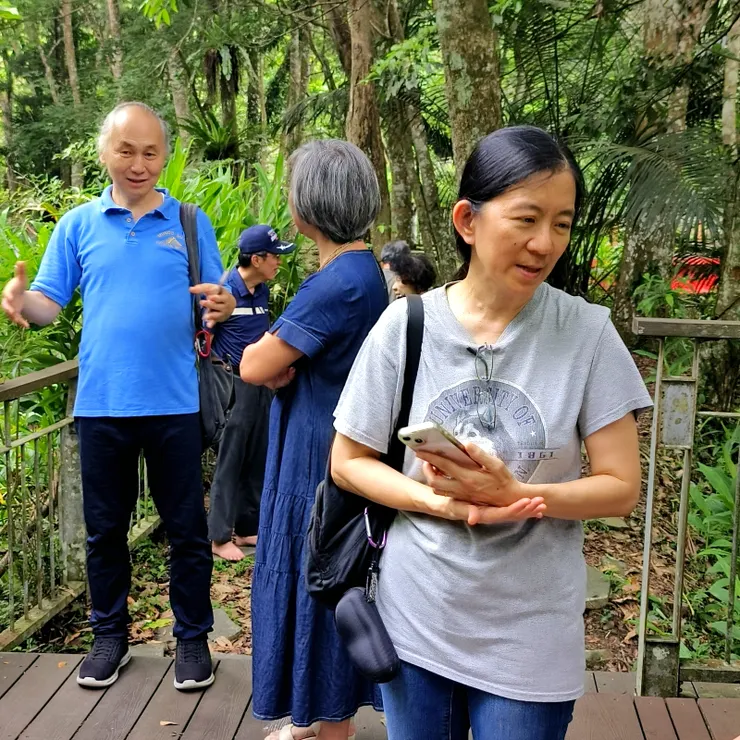 【潘琛伉儷返台恰能參加好生驚喜！在四十二份湧泉旁】