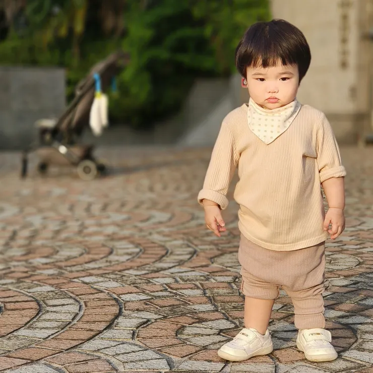 【兩老也能單獨帶出門嬉遊大半天！爺爺帶去太平洋皇家花園廣場，最新時尚穿衣法。兒子小時候也一天到晚來這裡玩。】