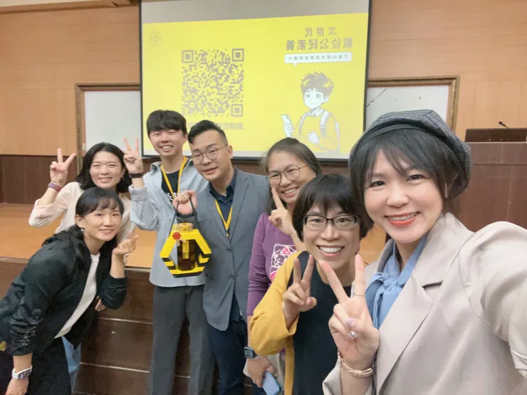 圖推夥伴們的讚聲團❤️女神的自拍術也太強大了！👍