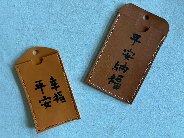 打洞處可以安裝成鑰匙圈或是掛繩也可以