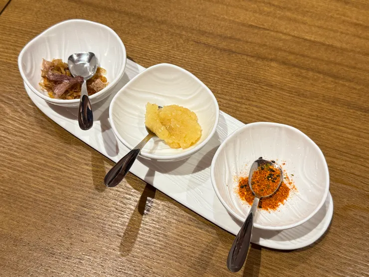 調味料：油蔥酥、蒜泥、七味粉