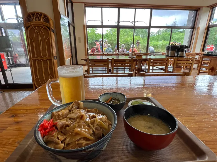 入山前最後一餐