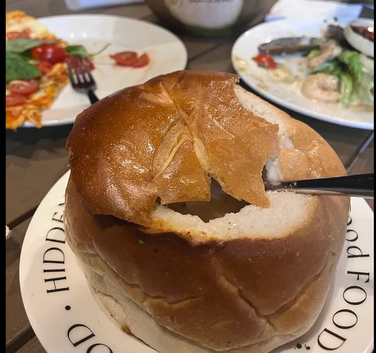 酥皮玉米濃湯，特別的造型，也很好喝！