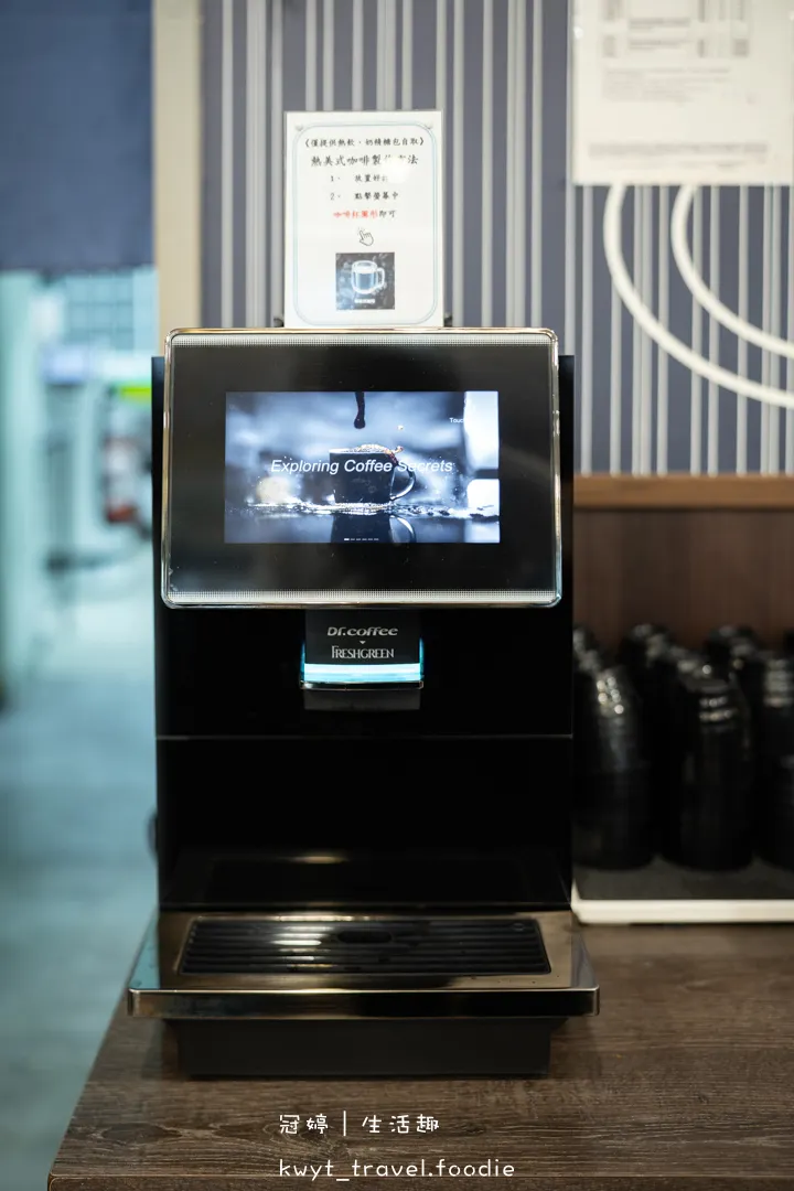 [台南親子友善餐廳]敝姓鍋台南海安店，龍蝦海陸套餐、過年限定內用年菜超澎湃，台南過年聚餐推薦，附最新菜單