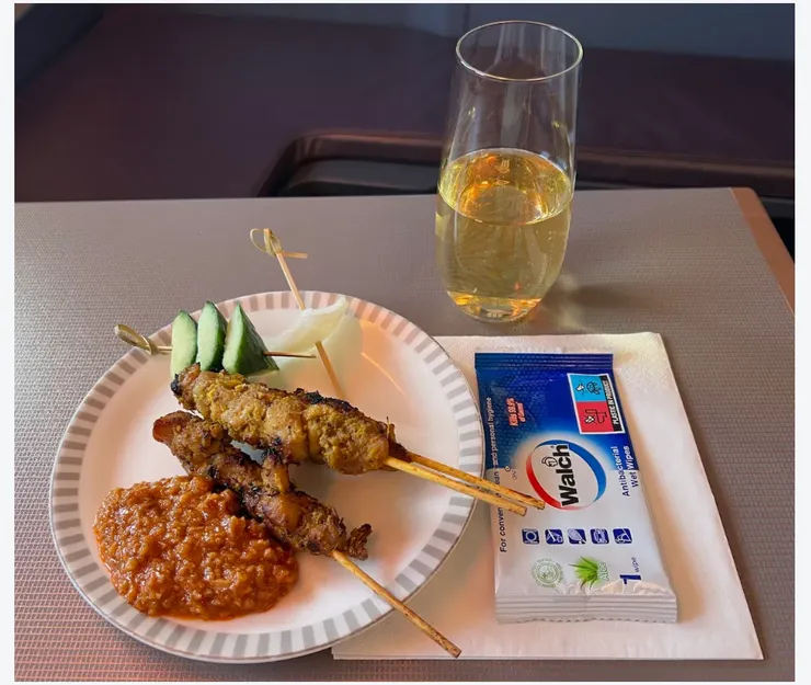 Singapore Airlines business class chicken satay