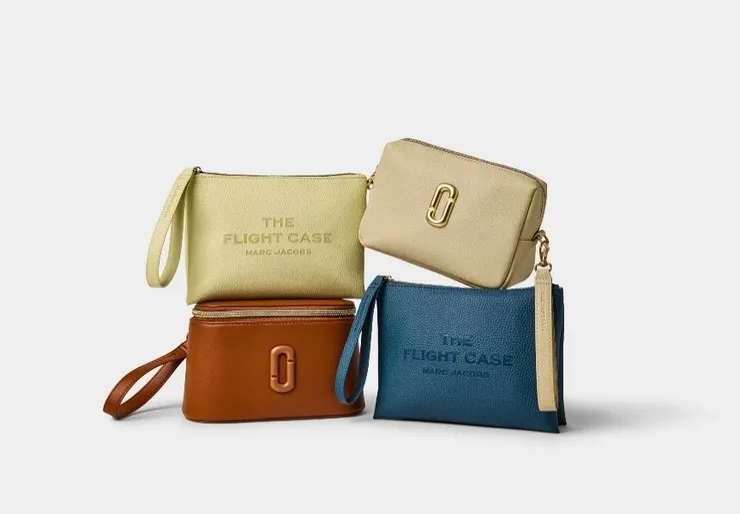 華航全新聯名 Marc Jacobs 旅行包