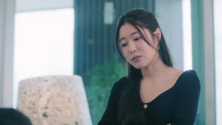 「妳是在維護一個只有一面之緣的人。」