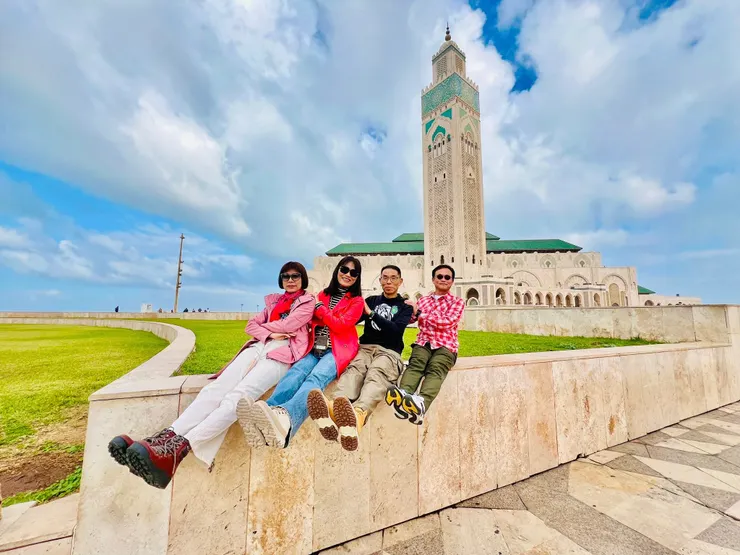 不能跑進草地喔！