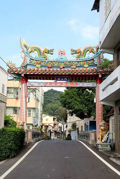 莊嚴隆重的牌樓（圖片截圖於網路）