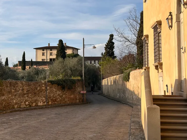 郊區的鄉間小路