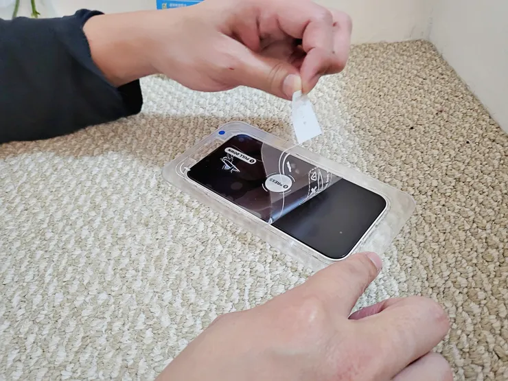 Simmpo iPhone 護眼霧面 TÜV 抗藍光簡單貼