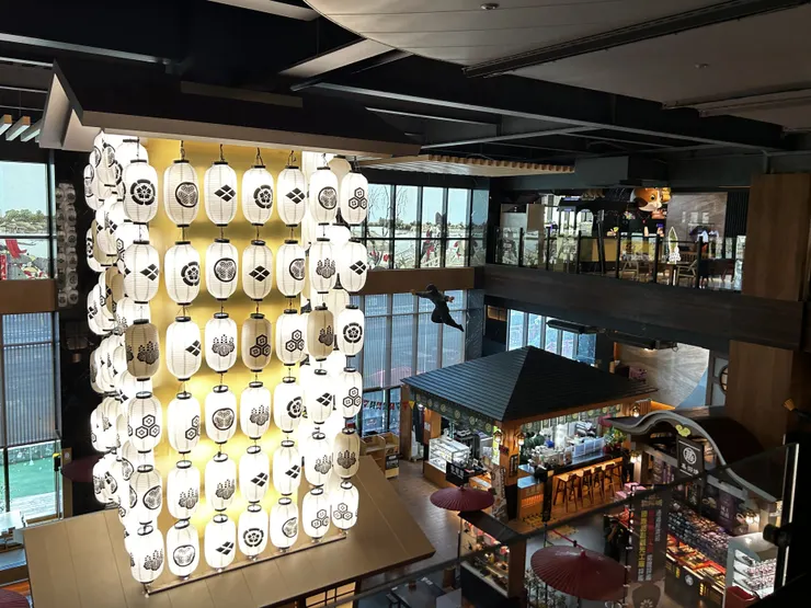 霧影城二樓全景