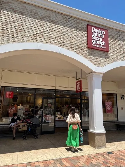 買了幾件衫，來這裡記得做防晒～