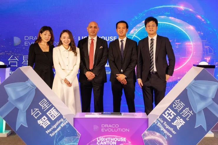 雷克進化科技與 Lighthouse Canton 策略合作正式啟動。左起 Lighthouse Canton Managing Director Stella Lighthouse Canton Managing Director Charlene Lighthouse Canton 創辦人暨執行長 Shilpi Chowdhary 度雷克進化科技董事總經理傅冠龍 度雷克進化科技財務長蔡承哲