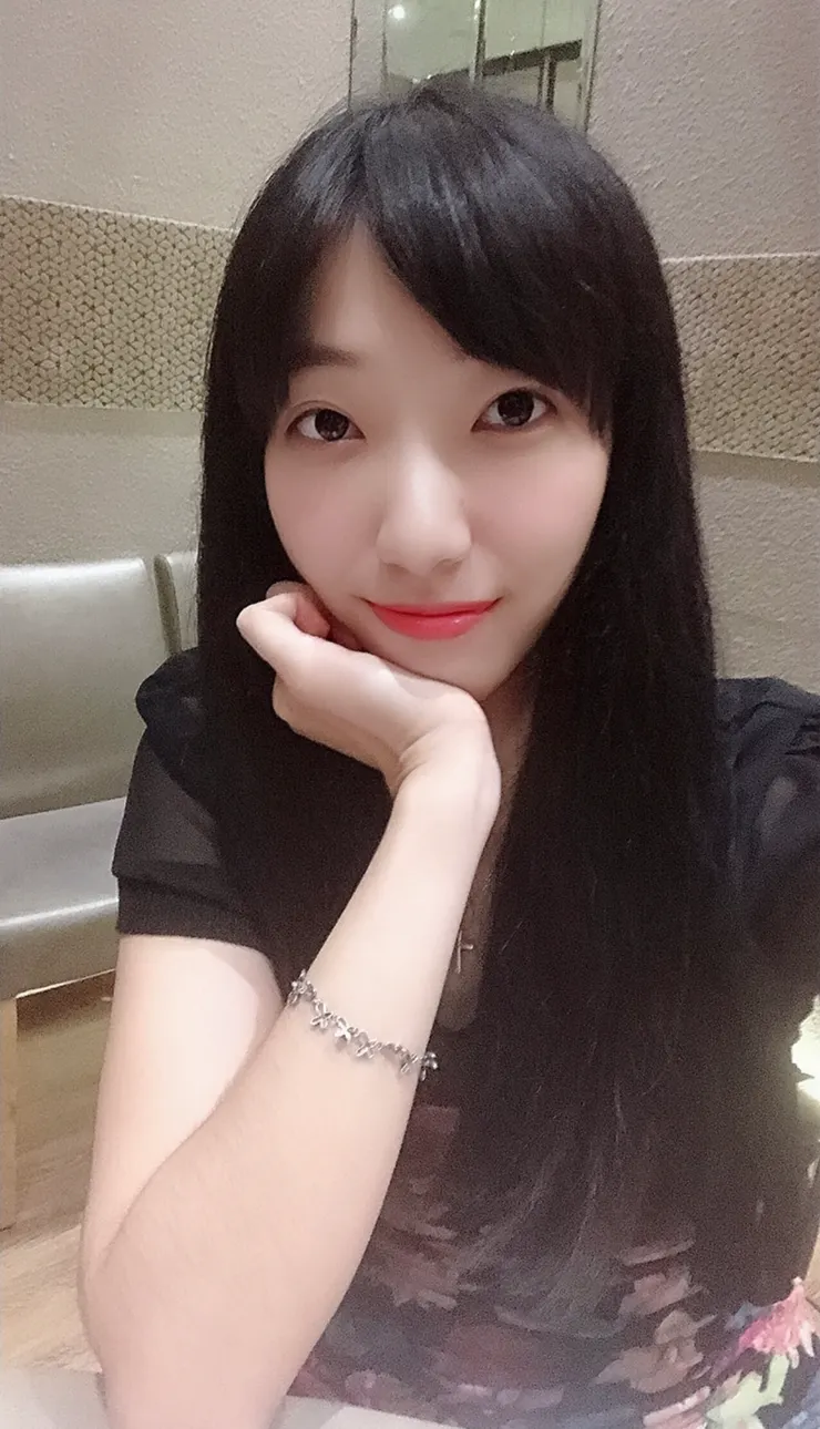 大昌證券股份有限公司桃園分

公司

營業員:蔡若昀

公司電話：03-3263689分機

866

手機：0917789752

Line ID : ggoodd99

公司地址：桃園市經國路 128

號2樓108年金管證分字第

0101號

委任期貨商：大昌期貨股份有限公司