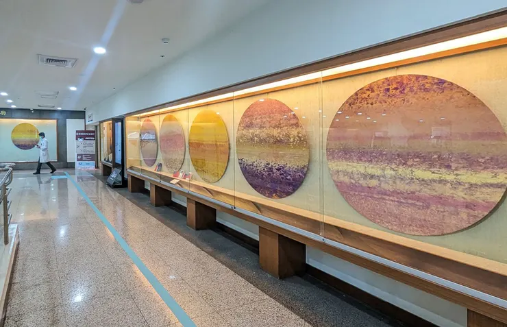 西元2025/07/02  虹心球、空間與時間的對話。