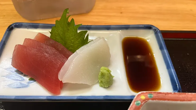 每次提供的生魚片種類，還會有些差異。