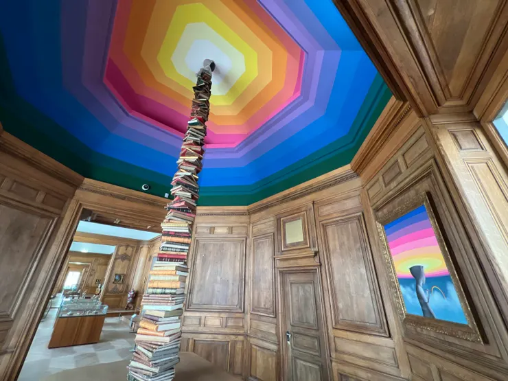 巴黎小皇宮首次向全球街頭藝術家敞開大門，展出超過200件的當代作品。