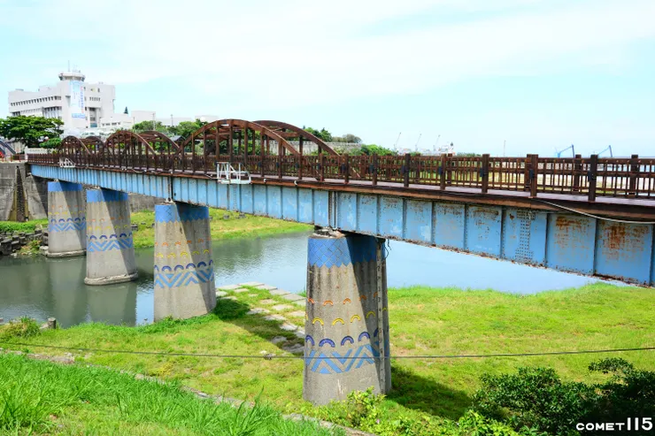 米崙溪橋在東拓完成後仍持續使用一段時間才廢線，現以「曙光橋」之名登錄為花蓮縣歷史建築