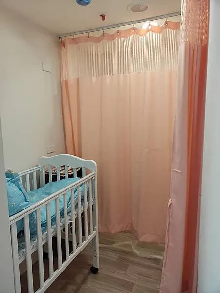 若有不舒服的孩子會在保健室休息等待家長來接回