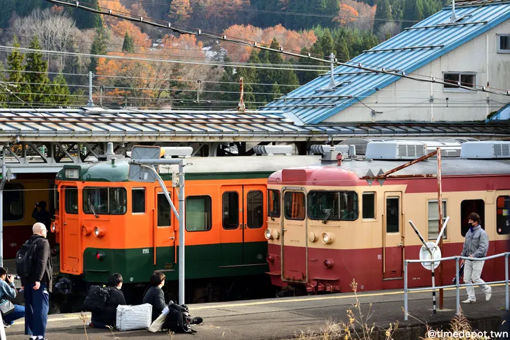 兩款昭和顏電車相見歡