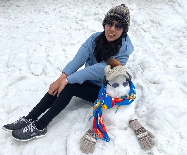 別人堆的雪人，但配件是我們的