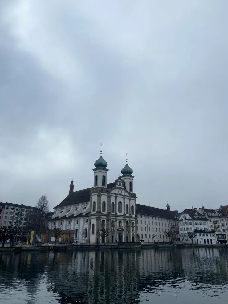 羅伊斯河畔的耶穌會教堂