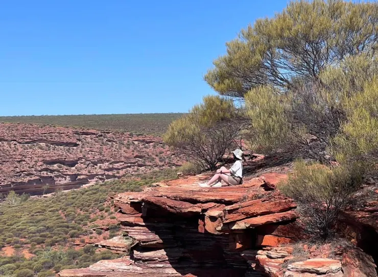 女兒敢爬高高照一張，我不敢，只能遠遠的幫她拍照