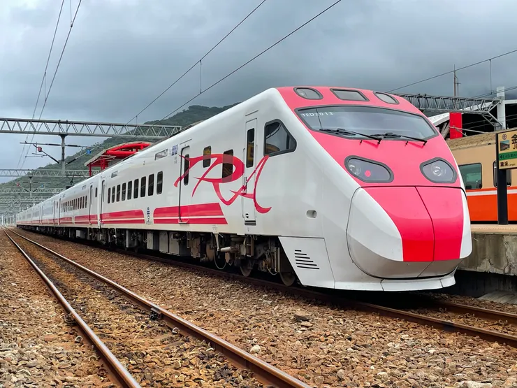 用之前在金崙站拍的照片代替一下