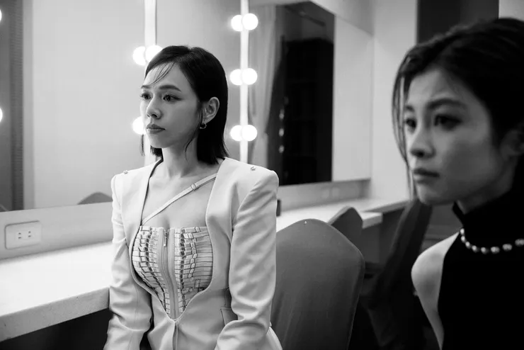 夏于喬(左)對「邱葳」帶出的議題很感興趣。