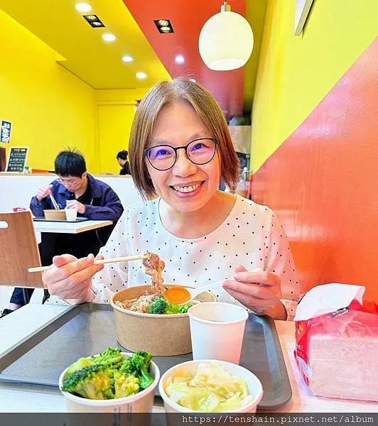 小鹿亭 咖哩、丼飯、烏龍麵