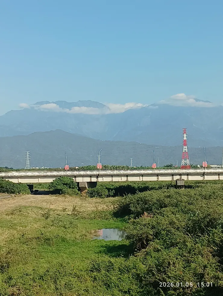 清淚如水看往來，皆自拍攝