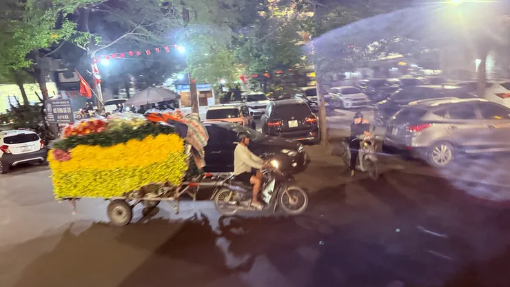 回河內飯店途經廣安花市