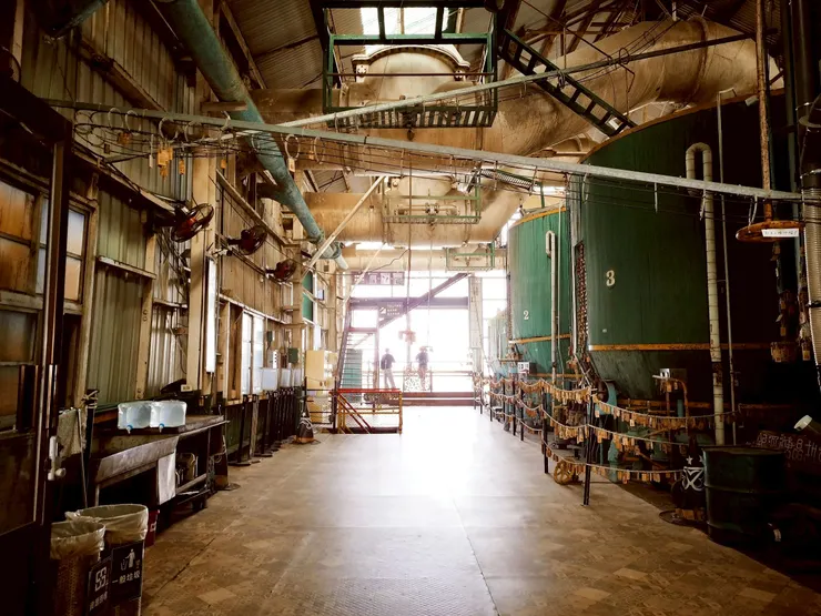 前往糖晶落體途中看到園區將糖晶罐改造成扭蛋機，可惜去的時候沒有開放使用...