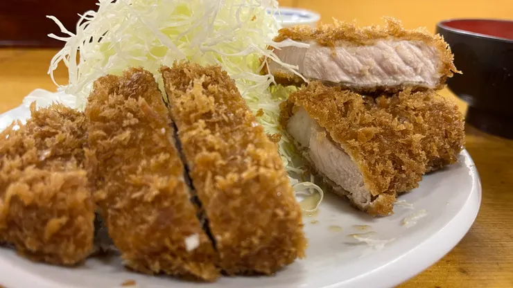 配生菜解膩剛剛好。