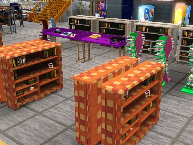 這區域很有時代感和活潑，比較像影音產品店多於書店。