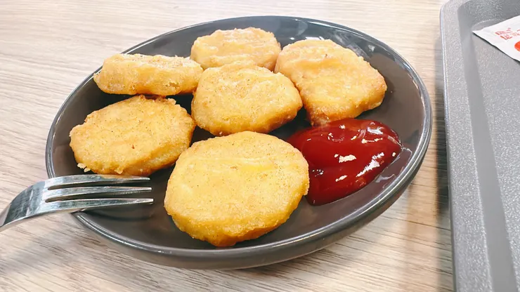 6塊雞塊只要45元