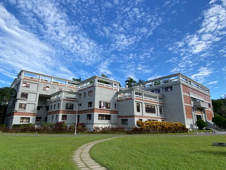 統計所如燕型般展開的連環空間