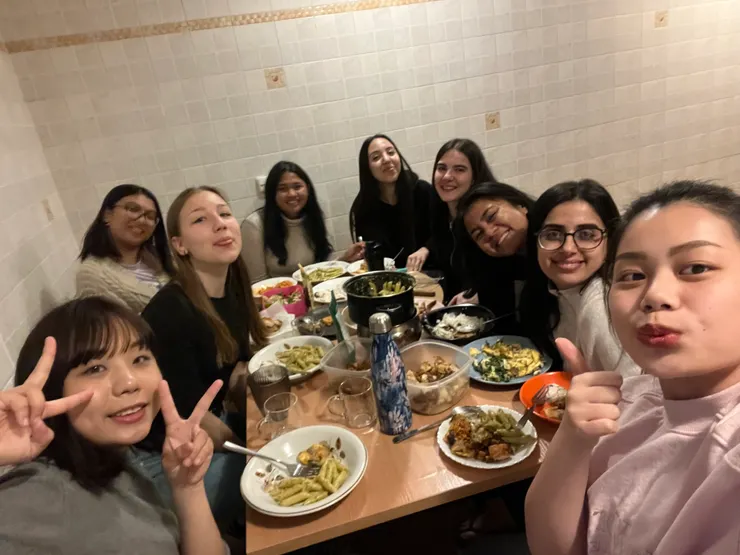 西班牙&義大利&印尼學生一起交換晚餐