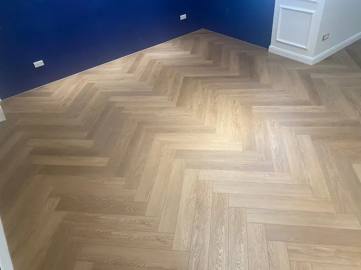 安居木地板，台南超耐磨木地板推薦，人字型木地板，SPC木地板