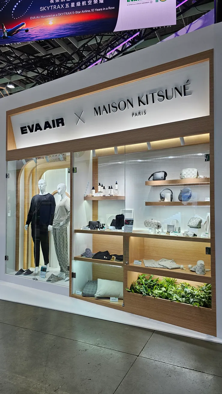 長榮航空機上備品展示櫥窗!