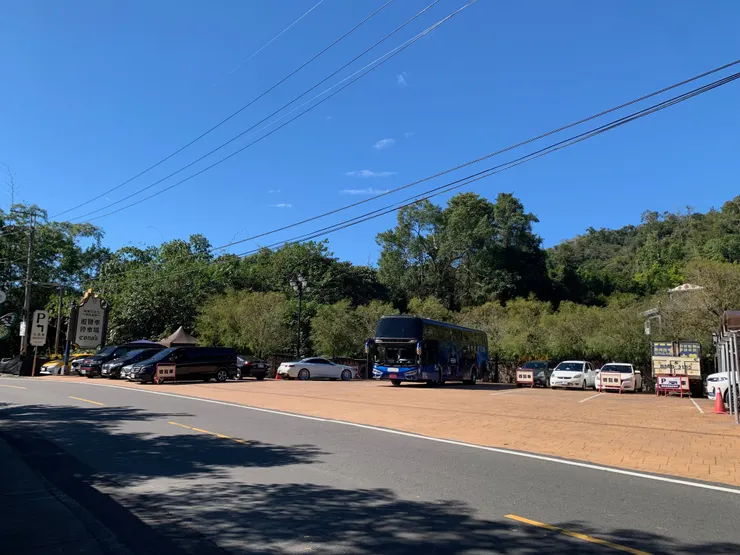 遊覽車停車場(從桃米巷往台21線方向拍)