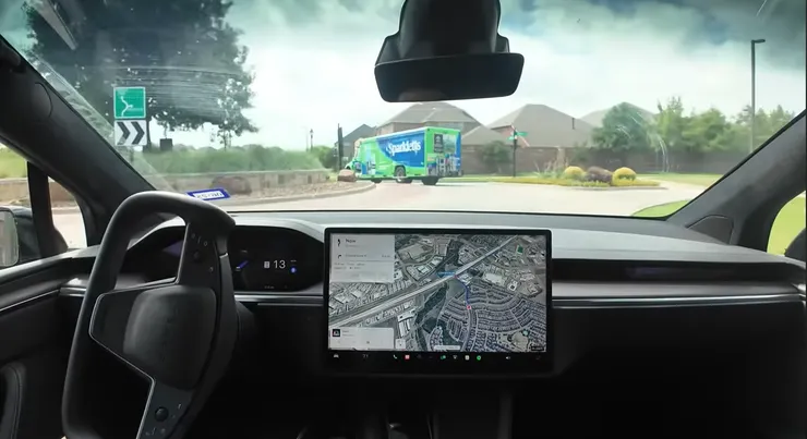 擷取TSLA99T 測試FSD畫面