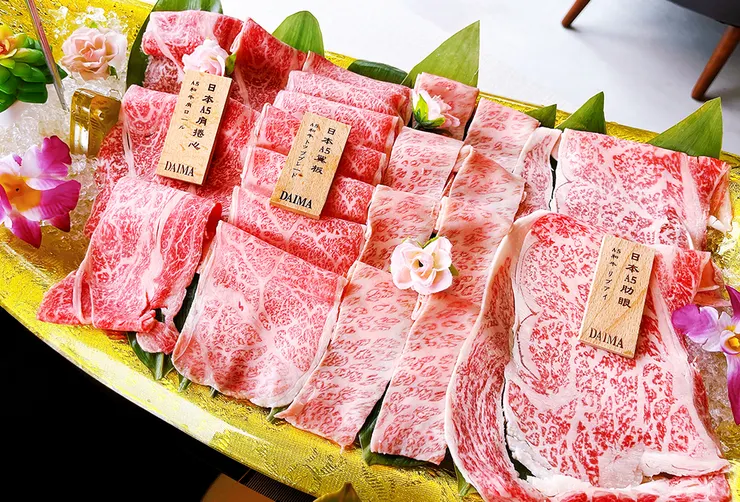 宜蘭新景點2026│巨型Labubu拉布布空降宜蘭梅花湖【大魔遇見熊】