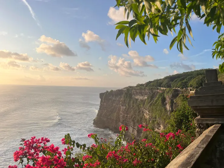 烏魯瓦圖美景。連育諄提供