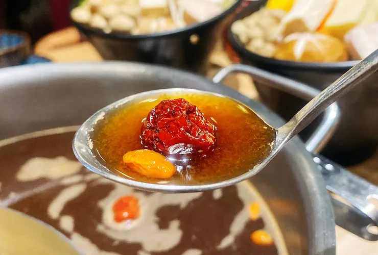  新莊火鍋推薦│大魔大滿足鍋物（新莊店）