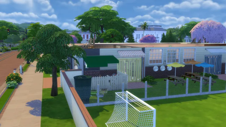 校園也有露天的地方，那當然要有出入口。