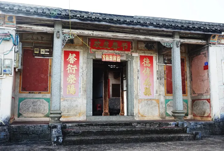 德馨堂大門（作者自攝）