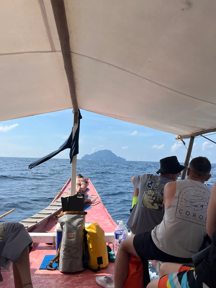 形狀像可頌麵包的黑島