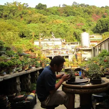 天湖承嚴的沙龍